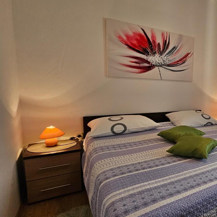 Andela Apartment Pula Buitenkant foto