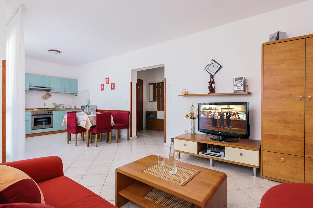 Andela Apartment Pula Kamer foto